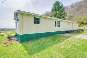 3 Mi to Caesars Casino: Indiana Retreat w/ Patio!