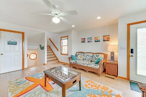 Walk to Pier: Spacious Coastal Home!
