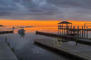 Walk to Pier: Spacious Coastal Home!