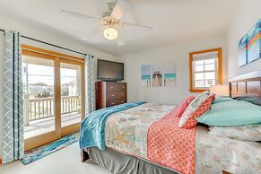 Walk to Pier: Spacious Coastal Home!