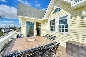 Walk to Pier: Spacious Coastal Home!