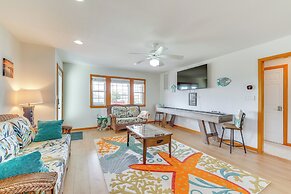 Walk to Pier: Spacious Coastal Home!