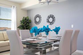 Gorgeous 2Bd Close to Disney Storey Lake Resort 303 3121