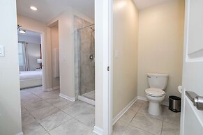 Gorgeous 2Bd Close to Disney Storey Lake Resort 303 3121