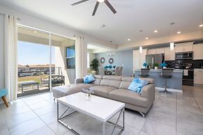 Gorgeous 2Bd Close to Disney Storey Lake Resort 303 3121