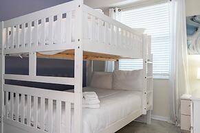 Gorgeous 2Bd Close to Disney Storey Lake Resort 303 3121