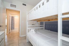 Gorgeous 2Bd Close to Disney Storey Lake Resort 303 3121