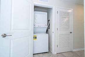 Gorgeous 2Bd Close to Disney Storey Lake Resort 303 3121