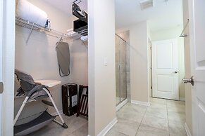 Gorgeous 2Bd Close to Disney Storey Lake Resort 303 3121