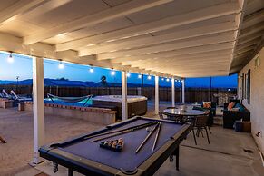 Desert Oasis Cozy Comfort Meets Outdoor Luxury