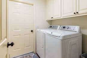 Desert Oasis Cozy Comfort Meets Outdoor Luxury