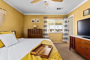 Desert Oasis Cozy Comfort Meets Outdoor Luxury