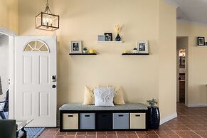 Desert Oasis Cozy Comfort Meets Outdoor Luxury