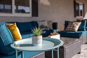 Desert Oasis Cozy Comfort Meets Outdoor Luxury