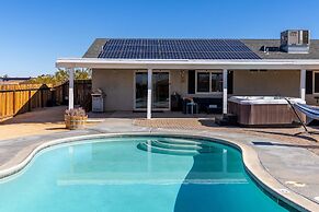 Desert Oasis Cozy Comfort Meets Outdoor Luxury