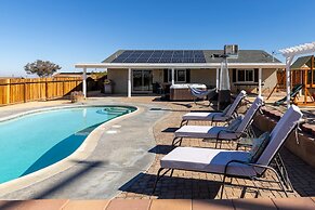 Desert Oasis Cozy Comfort Meets Outdoor Luxury