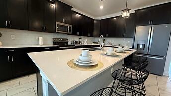 Upstay Championsgate Home w Pool BBQ Game Room