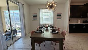 Upstay Championsgate Home w Pool BBQ Game Room