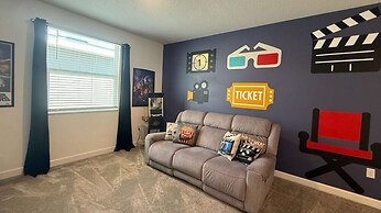 Upstay Championsgate Home w Pool BBQ Game Room