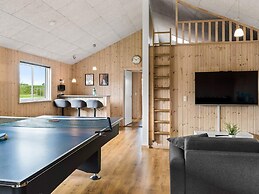 5 Star Holiday Home in Albaek