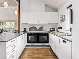 5 Star Holiday Home in Albaek