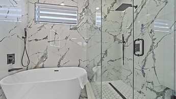 Uptown Oasis 3 Bedroom Townhouse