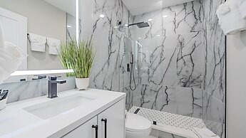 Uptown Oasis 3 Bedroom Townhouse