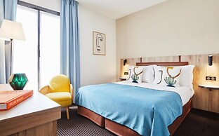 Hotel The Grace Near IGI AIrport Delhi