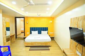 DhamStay Hotel Santosh Inn Near Temple