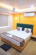 DhamStay Hotel Santosh Inn Near Temple
