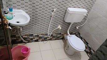 DhamStay Hotel Glory Near Golden Beach