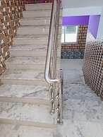 DhamStay Hotel Glory Near Golden Beach