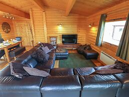 Forest Lodge