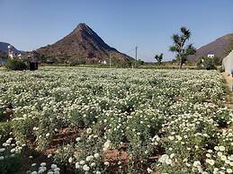 Brahma Heritage-Luxury Rooms with Pool