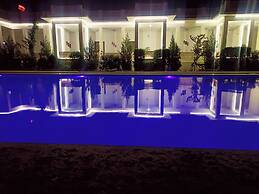 Brahma Heritage-Luxury Rooms with Pool