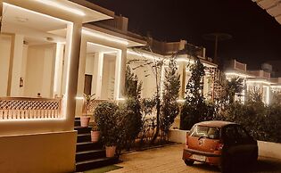 Brahma Heritage-Luxury Rooms with Pool