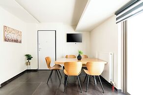 Elysee apartment 9A