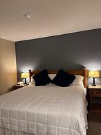 Twin Lakes Inn and RV