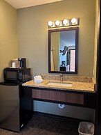 Twin Lakes Inn and RV