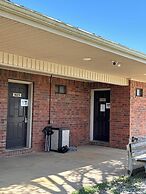Twin Lakes Inn and RV