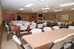 Twin Lakes Inn and RV