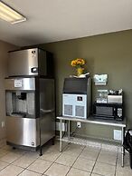 Twin Lakes Inn and RV