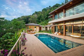 Casa Bella Vina Luxury Villa Near Beach Town