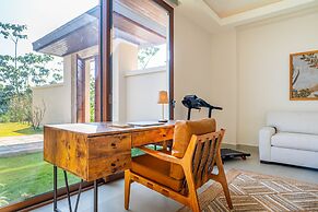 Casa Bella Vina Luxury Villa Near Beach Town