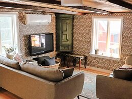 3 Bedroom Holiday Home With Sauna