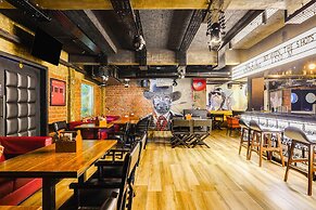 Super Townhouse Oak Kodambakkam