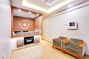 Super Townhouse Oak Kodambakkam