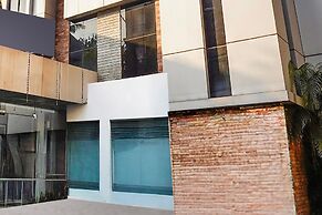 Super Townhouse Oak Kodambakkam