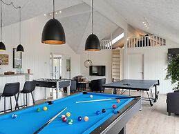 5 Star Holiday Home in Lokken