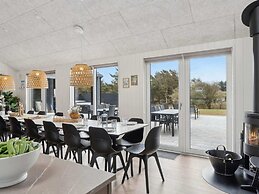 5 Star Holiday Home in Lokken